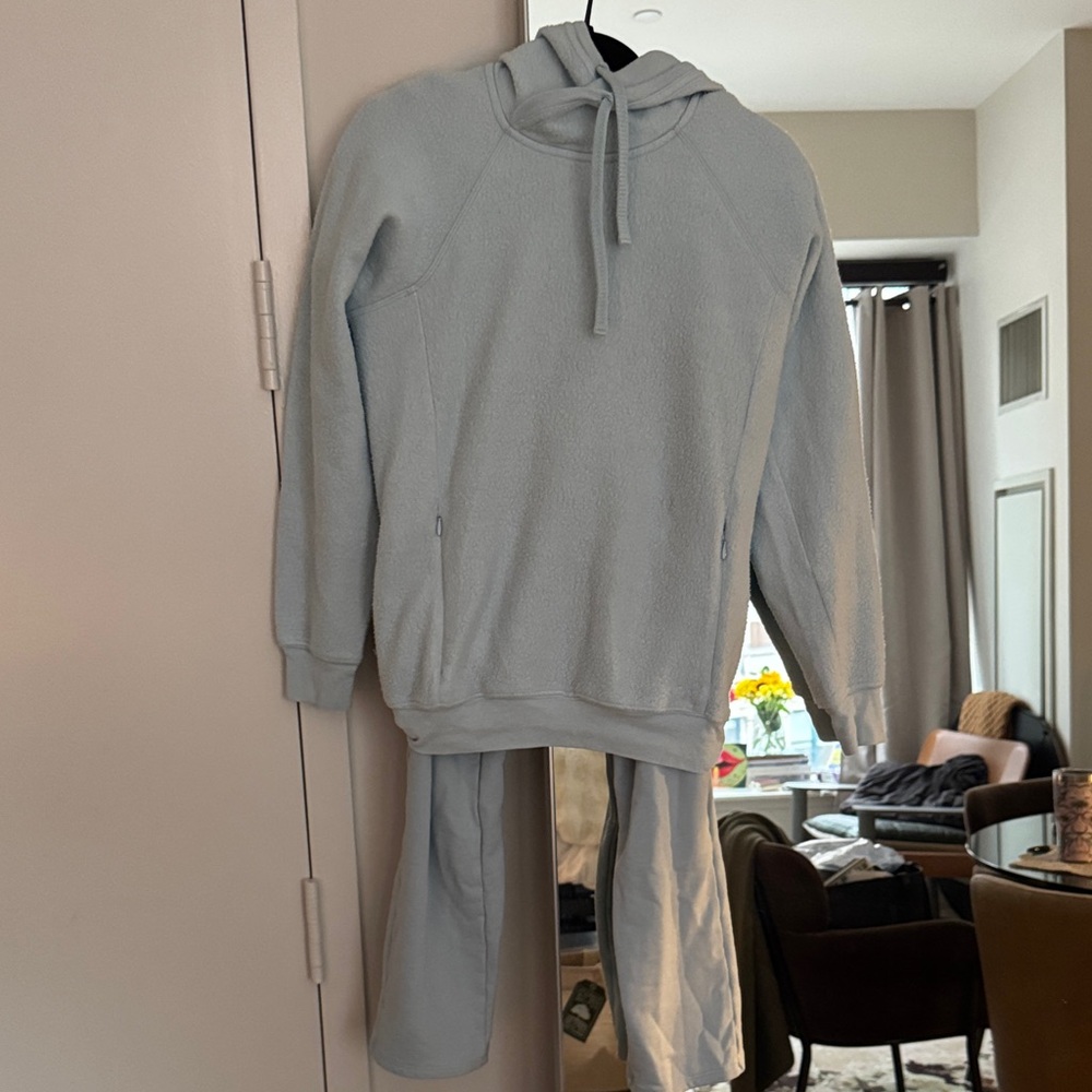 ALO Yoga Light Blue Hoodie Sweater & Pants Set